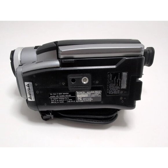 Sony DCR-TRV210 Handycam Hi8 NTSC Digital Camcorder Bundle Vintage 1999 - Picture 9 of 15